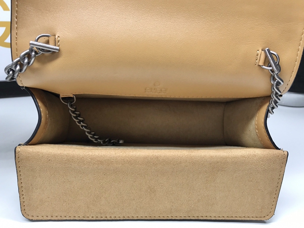 激安グッチバッグコピー着用イメージ